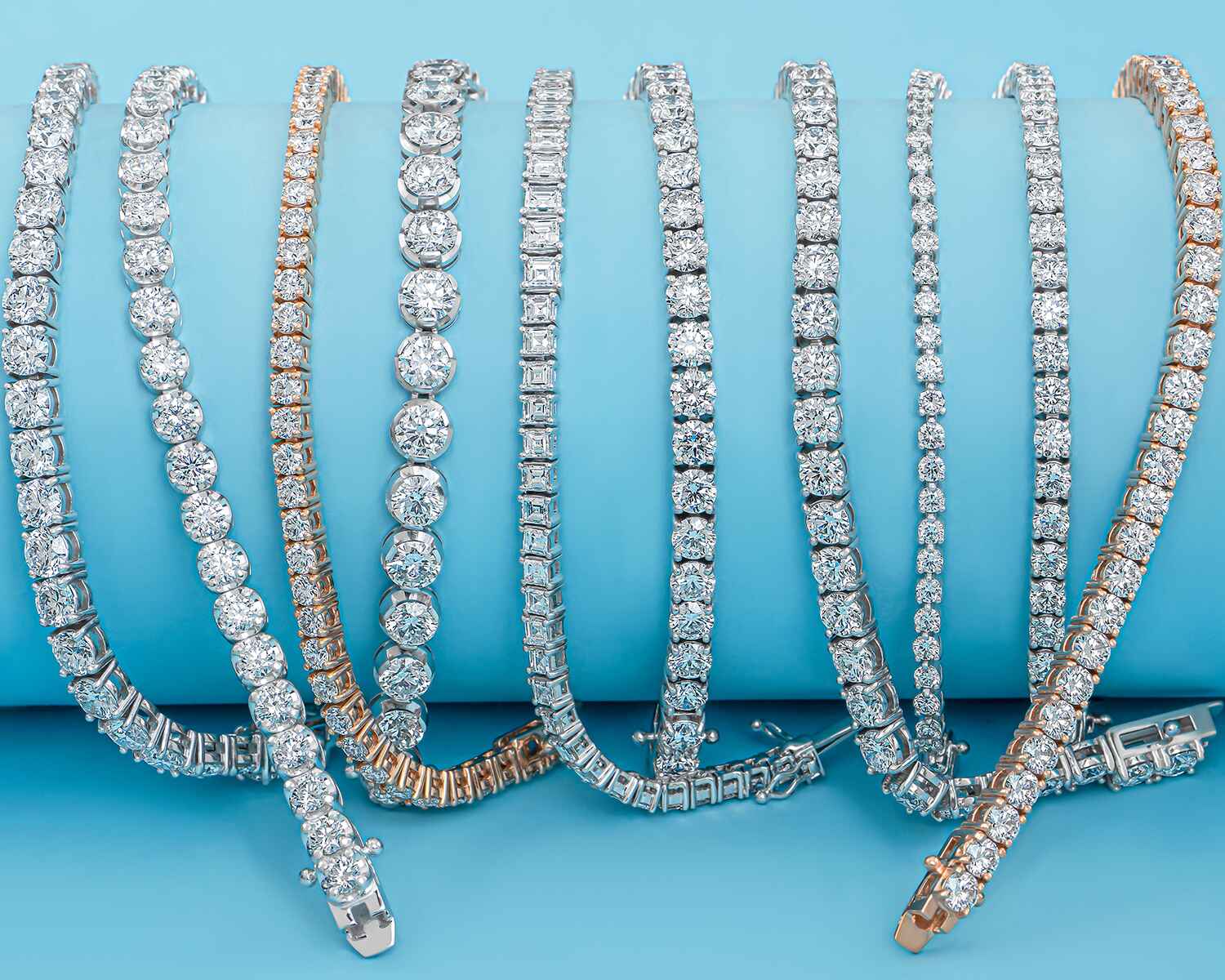 bracelet-natural-lifestyle-jewelry-retouching-and-editing-lux-jewelry-retouch