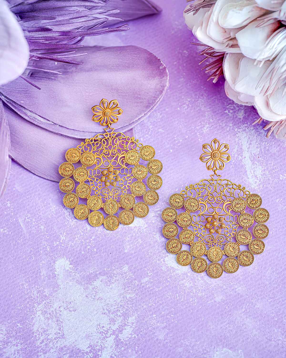 earrings-natural-lifestyle-jewelry-retouching-and-editing-lux-jewelry-retouch