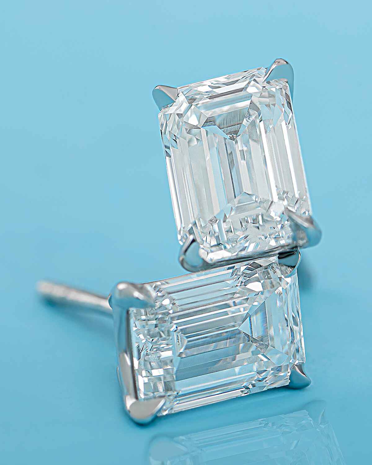 earrings-natural-lifestyle-jewelry-retouching-and-editing2-lux-jewelry-retouch