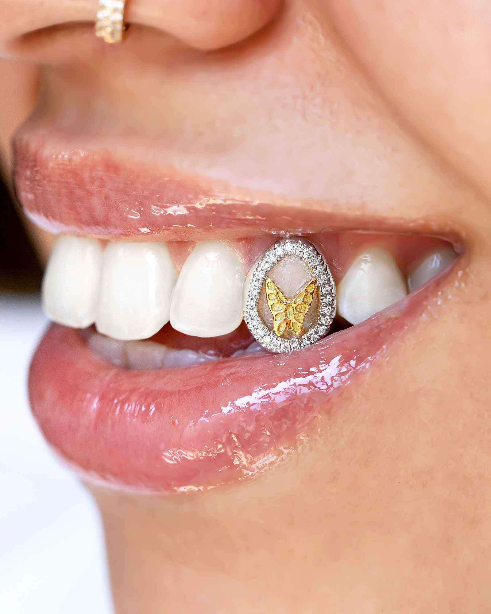 grillz-natural-lifestyle-jewelry-retouching-and-editing3-lux-jewelry-retouch